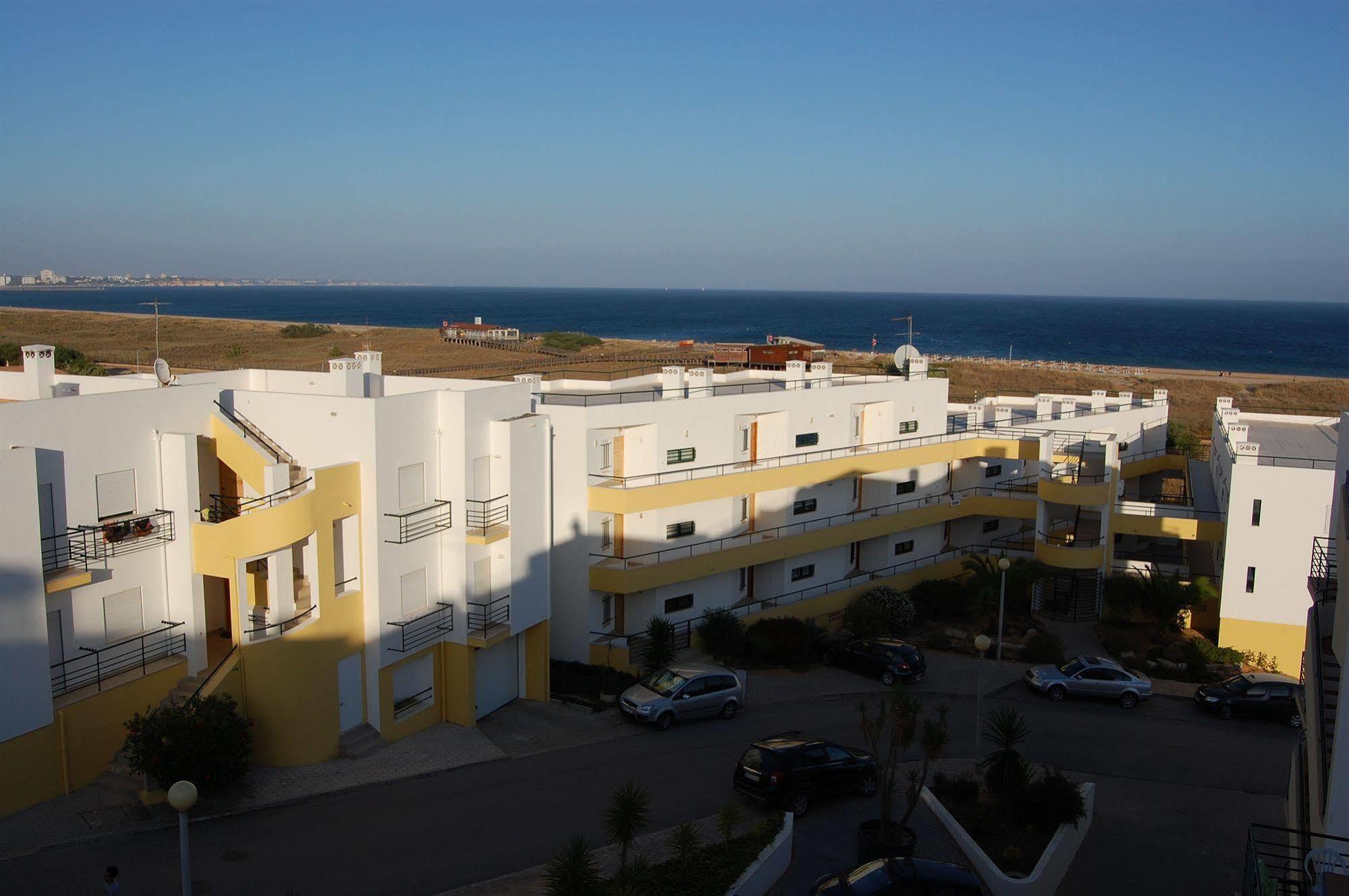 Clube Meia Hotel apartamentowy